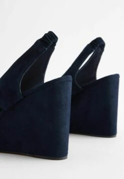 Next Signature Leather Knot WedgesSandali Con ZeppaNavy Blue Donna Tacchi Alti NX311A1CK-K11 -Chic Scarpe Negozio fddde9a8430b4b7a8317e0cfcb470685