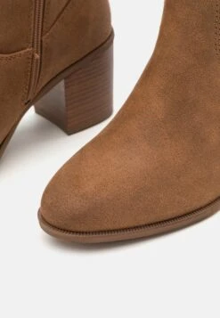 MTNG Miriana - Stivali Alti - Brown 11 MTNG Miriana - Stivali Alti - Brown -Chic Scarpe Negozio fde8749e46fe4798815040a1d03ea4dc